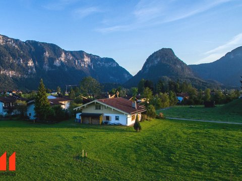 Propriété sur le plateau de soleil &quot;style chalet&quot; avec panorama alpin et vue de rêve