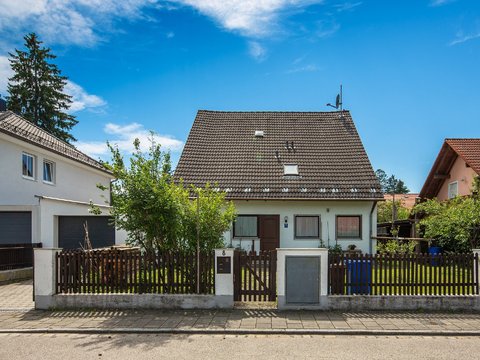 Freistehendes Einfamilienhaus mit Garage in Bestlage von Riemerling