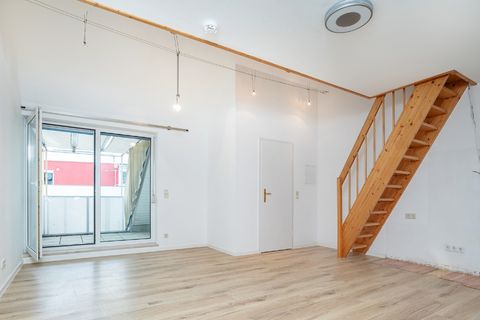 Galeriewohnung! 2,5 Zimmerwohnung mit Balkon, Aufzug, TG in S-Bahn-Lage